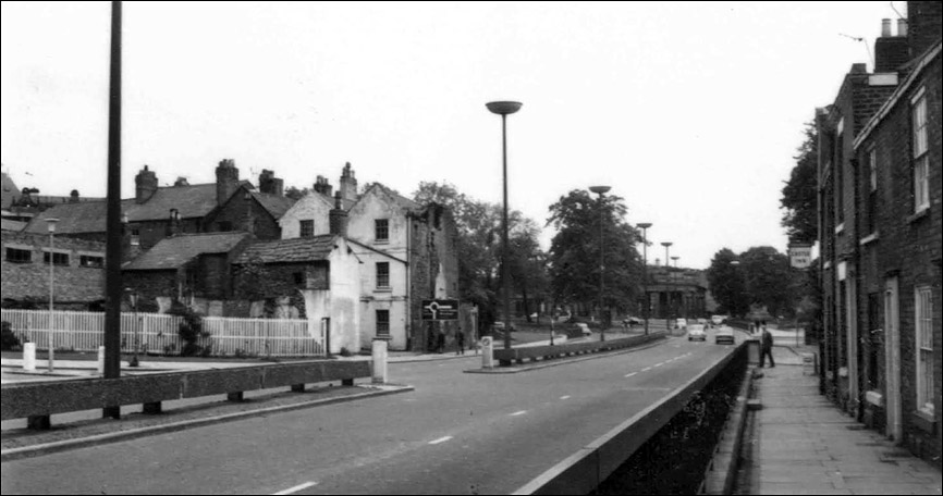 nicolas street and castle inn