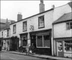 queen's arms