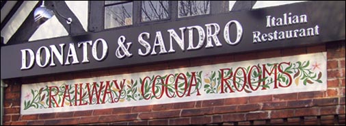 cocoa rooms sign