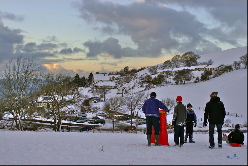 clwyd gate skiers
