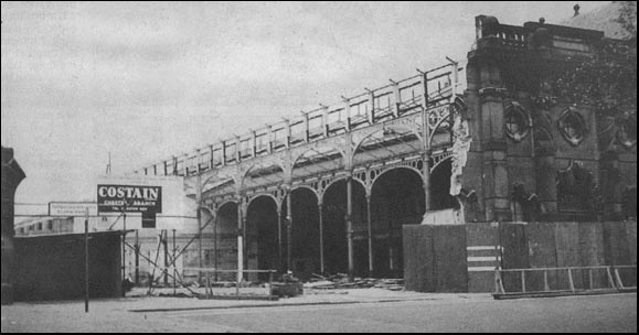 demolishing the market hall 1