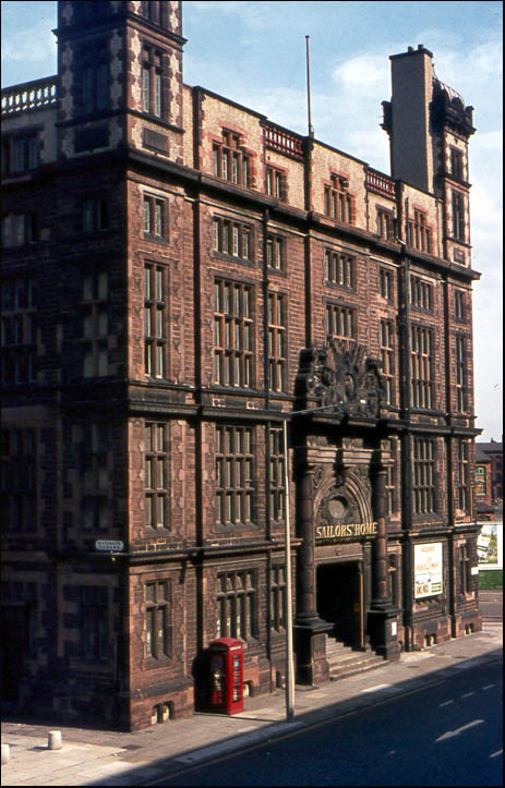 colour photo of Sailors Home