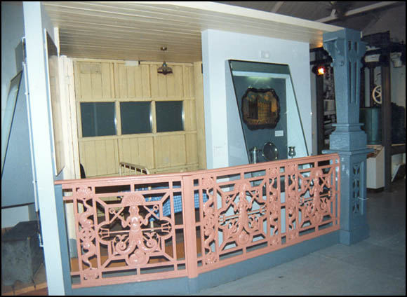 sailors home cabin in museum