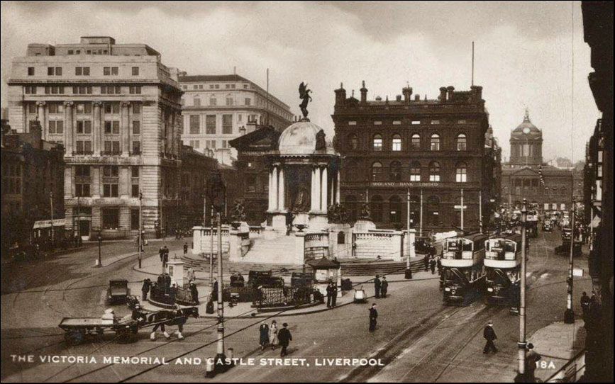 queen victoria monument