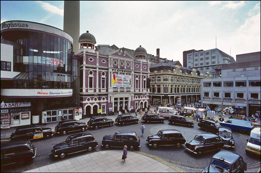 B&W Picture Place Williamson Square, Liverpool